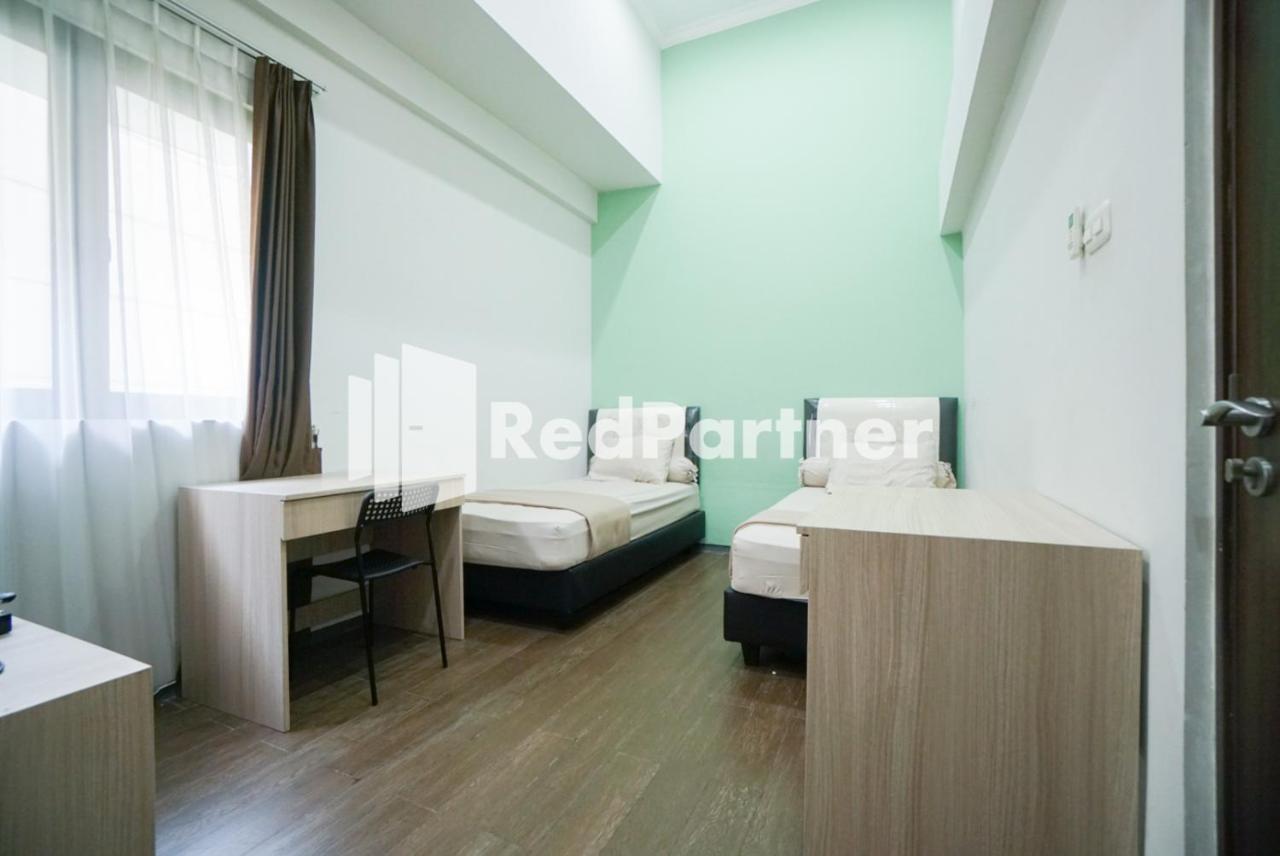 Toba Mansion Syariah Near Benhil Redpartner * Jakarta