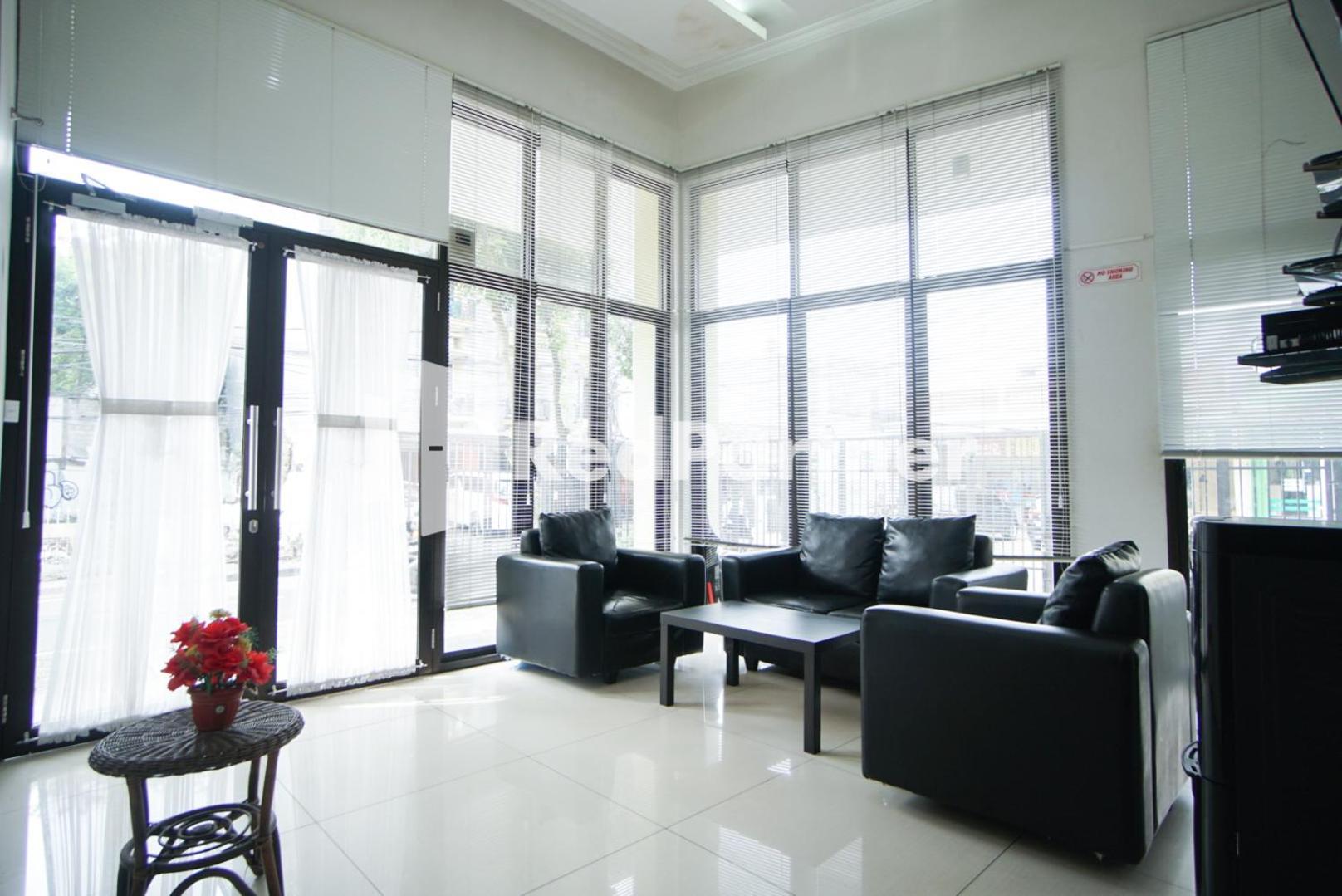 Toba Mansion Syariah Near Benhil Redpartner * Jakarta